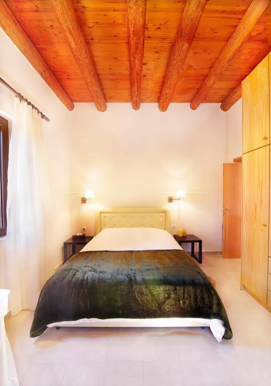 Villa Zoúrva Extérieur photo