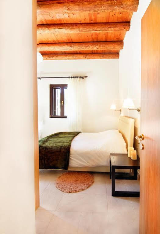 Villa Zoúrva Extérieur photo